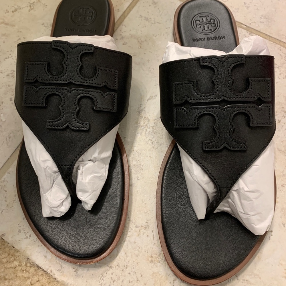 Tory Burch Sz 7 black thong sandals. Smoke free pet free home.